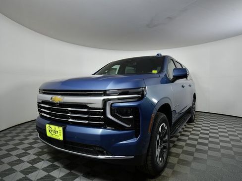 New 2026 Chevrolet Suburban LT w/ Comfort Package image 6