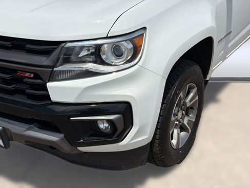 Used 2022 Chevrolet Colorado Z71 AWD/4WD image 11