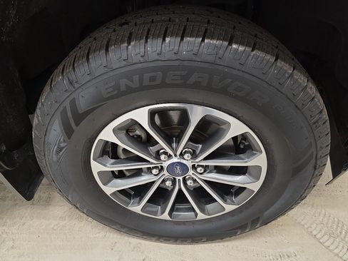 Used 2019 Ford F150 XLT w/ Equipment Group 302A Luxury image 4