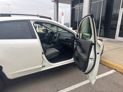 Used 2024 Subaru Crosstrek 2.0i Premium image 18