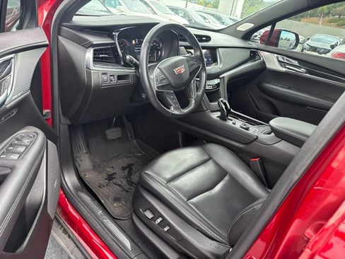 Used 2023 Cadillac XT5 Premium Luxury w/ LPO, Floor Liner Package FWD image 9