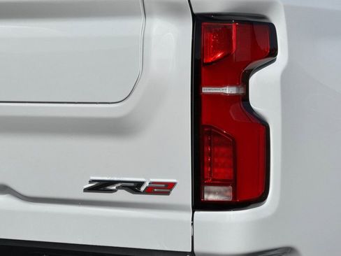 Certified 2025 Chevrolet Silverado 2500 ZR2 w/ Technology Package AWD/4WD image 34