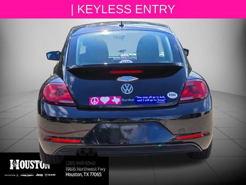 Used 2019 Volkswagen Beetle 2.0T S FWD image 5