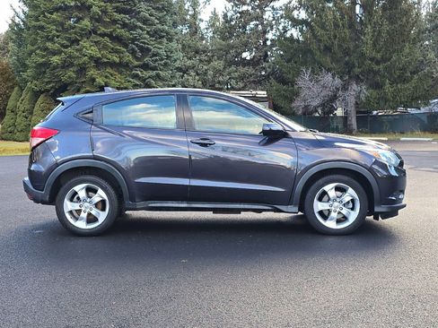 Used 2016 Honda HR-V LX image 3