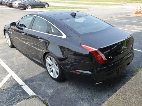 Used 2016 Jaguar XJ R-Sport image 10