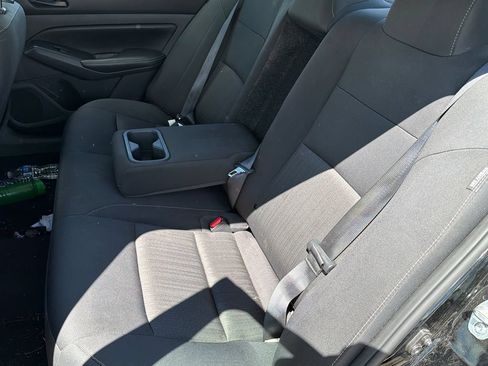 Used 2025 Nissan Altima 2.5 SV FWD image 15