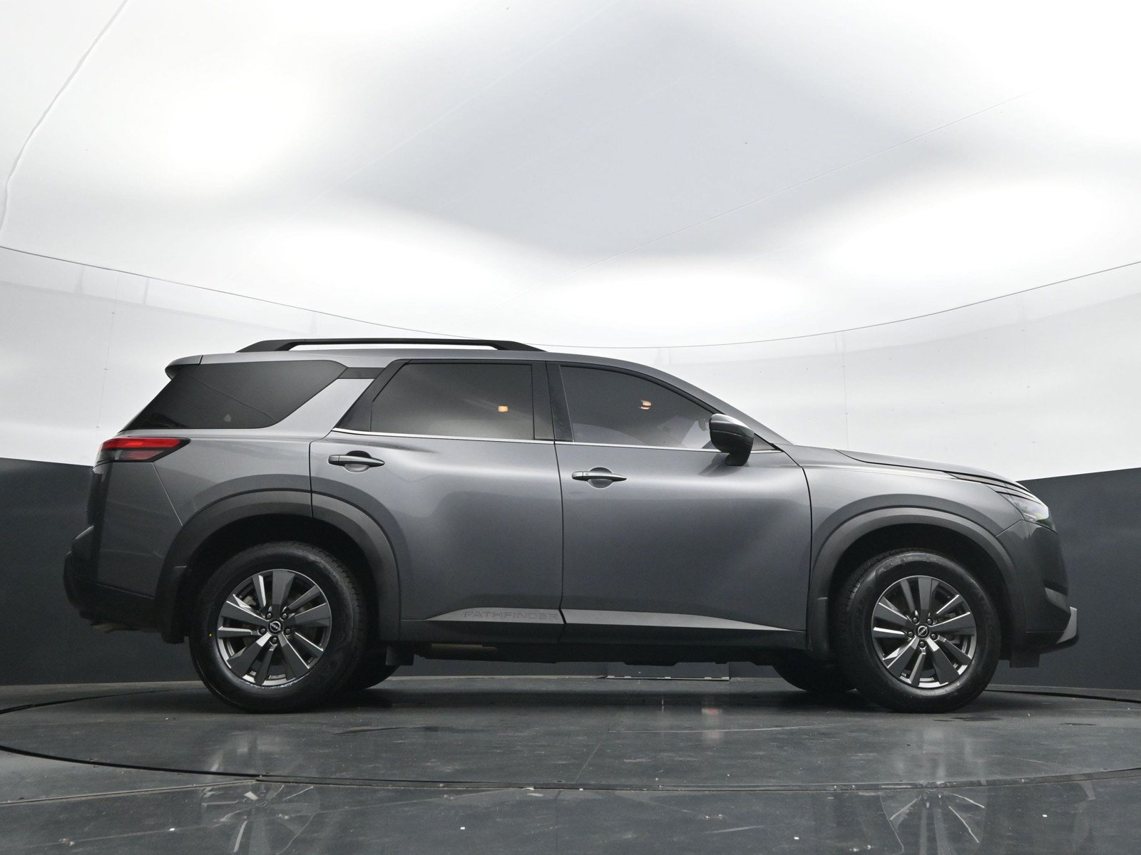 Used 2024 Nissan Pathfinder SV FWD image 54