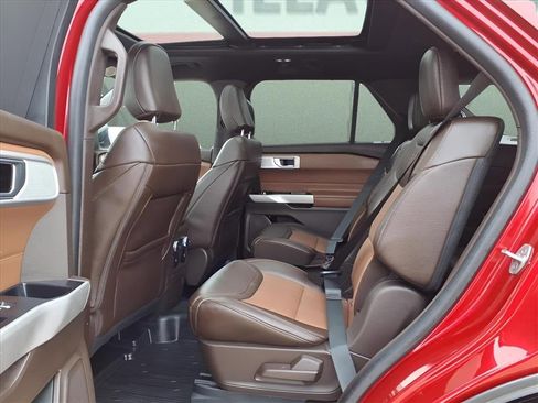 Used 2022 Ford Explorer King Ranch w/ Class IV Trailer Tow Package image 13