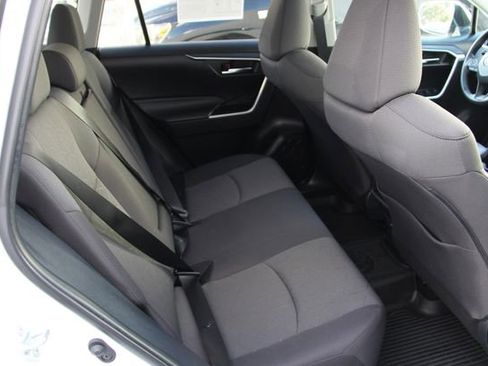 Used 2022 Toyota RAV4 XLE w/ Convenience Package image 34