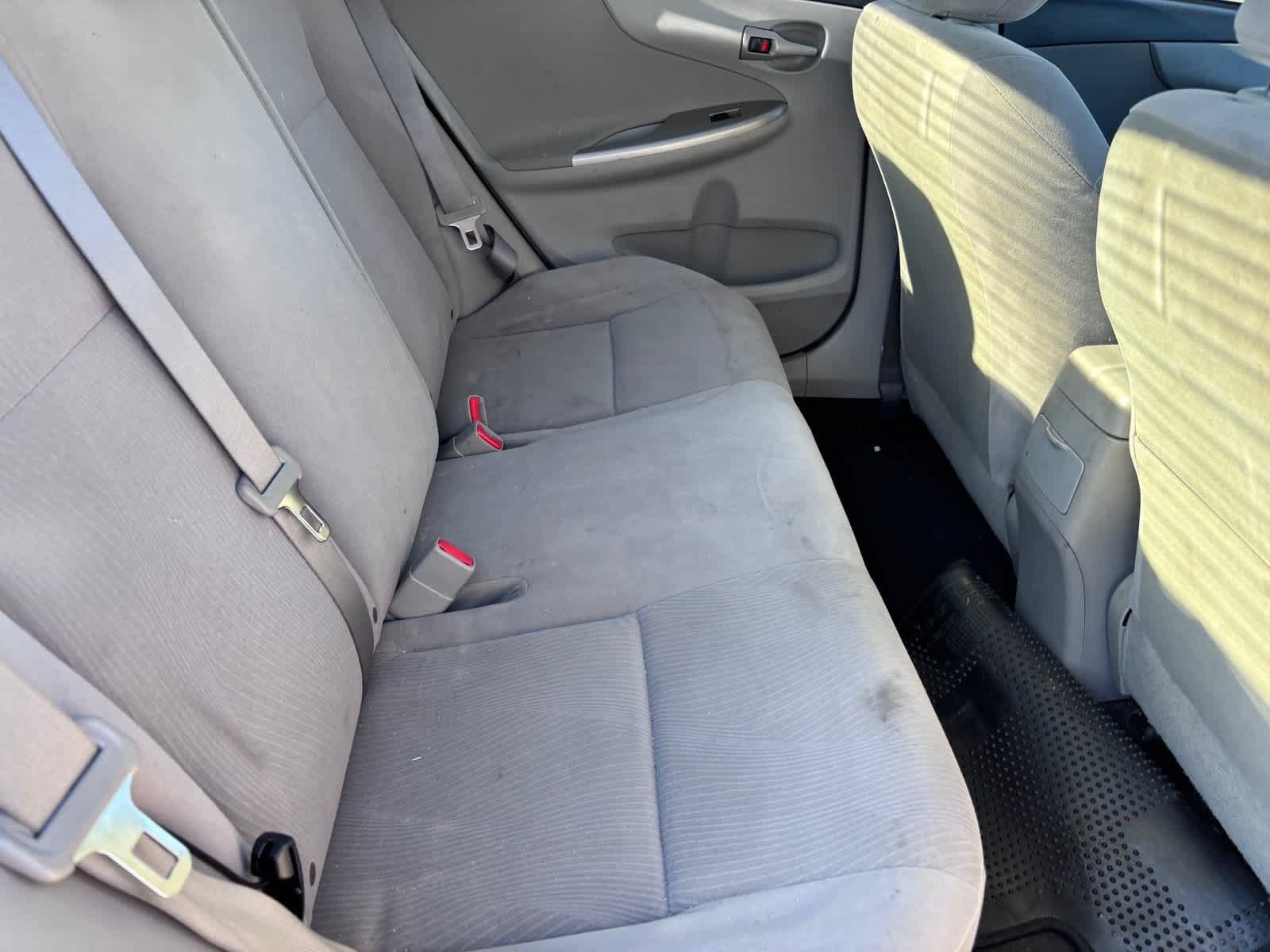Used 2011 Toyota Corolla LE FWD image 12