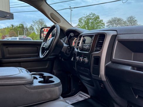 Used 2017 RAM 3500 Tradesman image 11