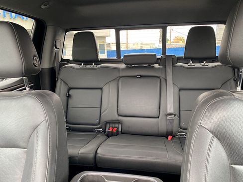 Used 2022 GMC Sierra 1500 SLT w/ SLT Premium Plus Package AWD/4WD image 29