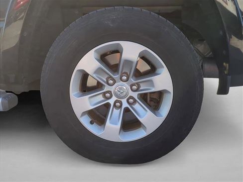 Used 2019 RAM 1500 Laramie image 24