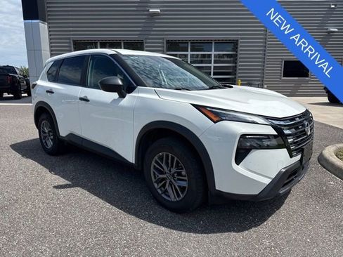 Used 2024 Nissan Rogue S AWD/4WD image 1
