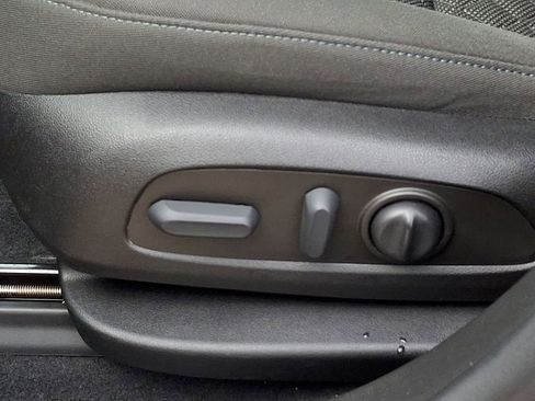 Used 2021 Chevrolet Blazer LT image 25