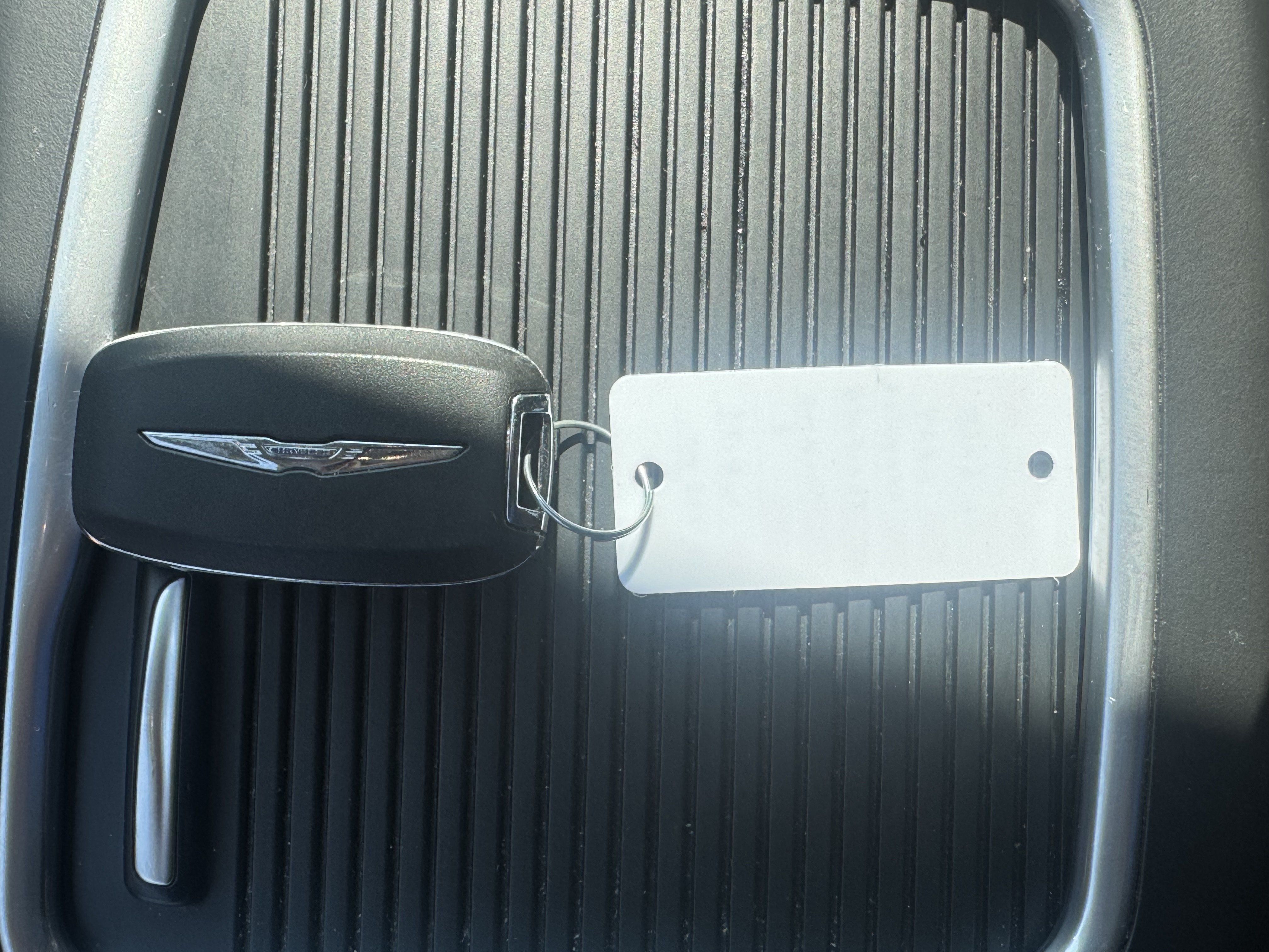 Used 2024 Chrysler Pacifica Touring-L FWD image 28