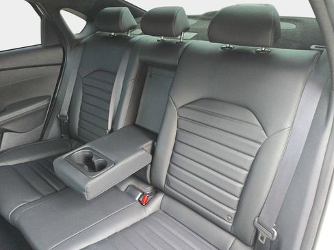 Used 2023 Kia Forte GT-Line w/ GT-Line Premium Package FWD image 17
