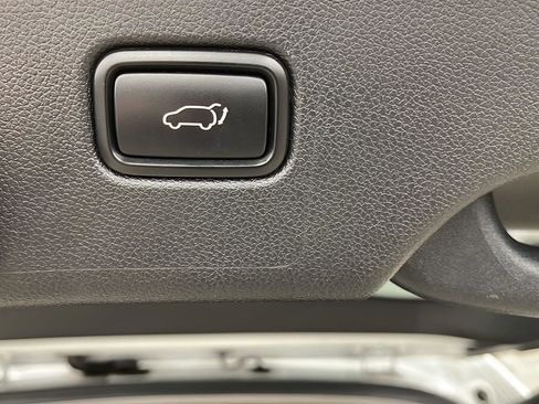 Used 2019 Kia Sorento SX image 9