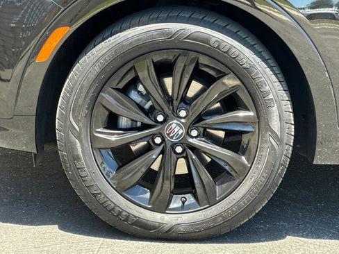 Certified 2025 Buick Envista Sport Touring FWD image 26