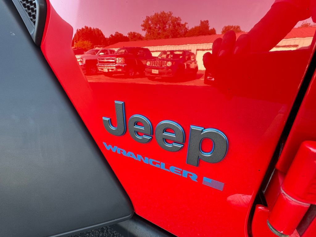 Used 2023 Jeep Wrangler Unlimited w/ Cold Weather Group AWD/4WD image 37