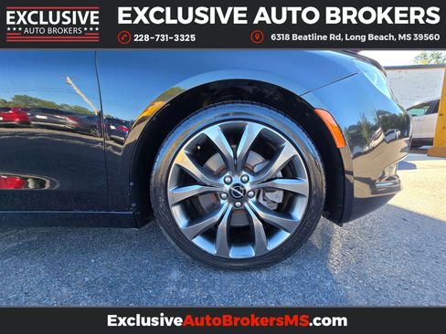 Used 2015 Chrysler 200 S w/ Comfort Group image 45