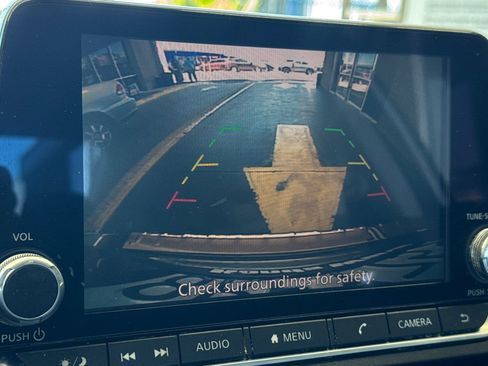 Used 2020 Nissan Altima 2.5 SV FWD image 10