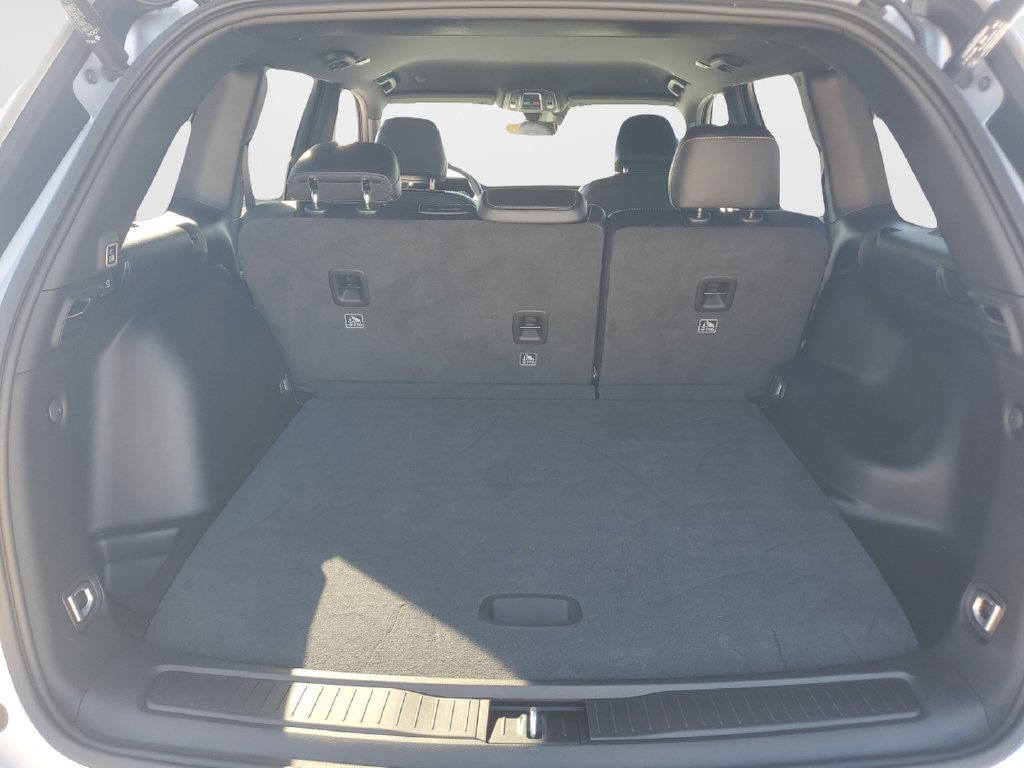 Used 2026 Jeep Grand Cherokee Altitude RWD image 9