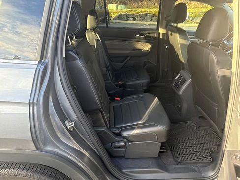 Used 2021 Volkswagen Atlas SEL Premium image 12