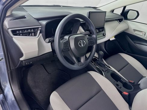 Used 2026 Toyota Corolla LE image 9