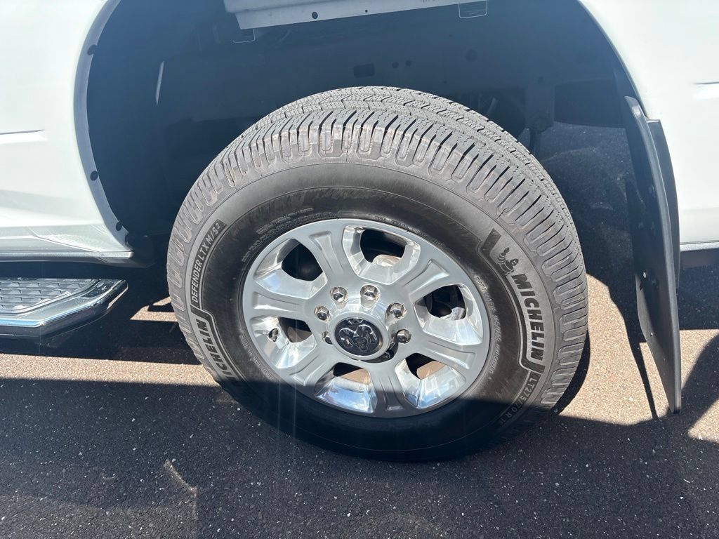Used 2024 RAM 2500 Big Horn w/ Bed Utility Group AWD/4WD image 6