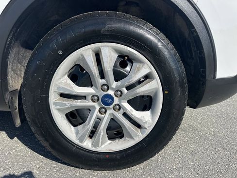 Used 2020 Ford Escape S image 26