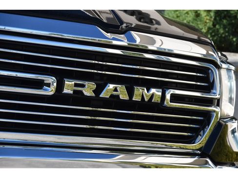 Used 2019 RAM 1500 Laramie image 11