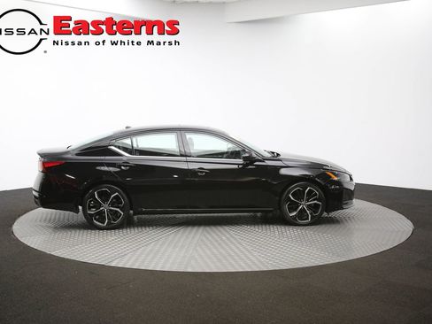 Used 2023 Nissan Altima 2.5 SR w/ SR Premium Package image 56