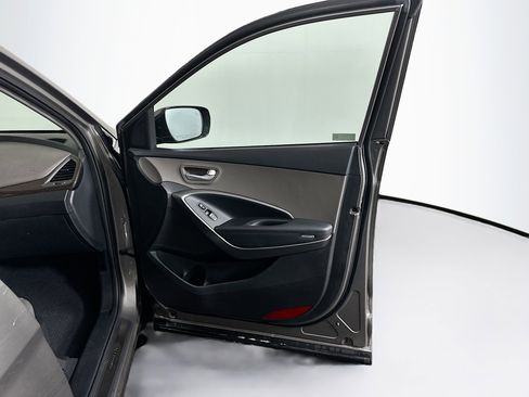 Used 2017 Hyundai Santa Fe Sport image 32