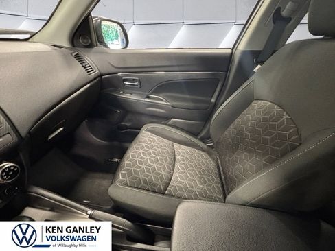 Used 2025 Mitsubishi Outlander Sport ES AWD/4WD image 21