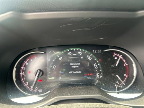 Used 2020 Toyota RAV4 XLE w/ Convenience Package AWD/4WD image 21