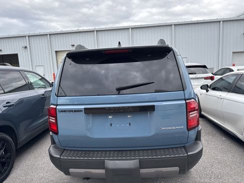 Used 2025 Toyota Land Cruiser w/ Premium Package image 10