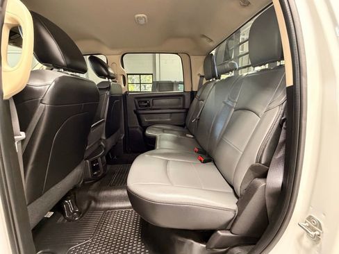 Used 2020 RAM 3500 Tradesman w/ Chrome Appearance Group image 16