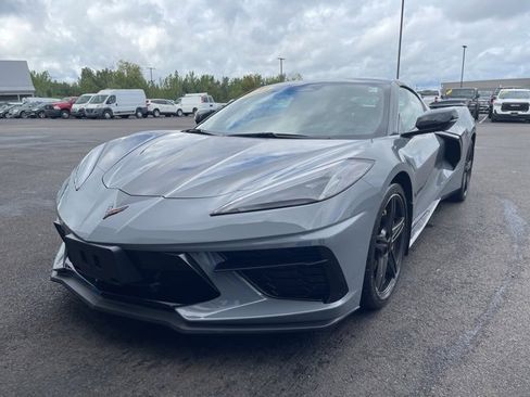 Used 2024 Chevrolet Corvette Stingray Premium Cpe w/ Z51 Performance Package image 4