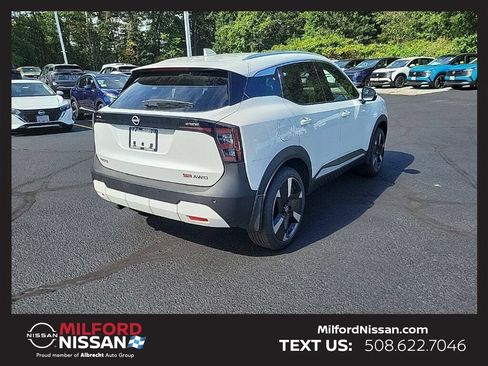 Used 2026 Nissan Kicks SR w/ Cold Weather Package AWD/4WD image 5