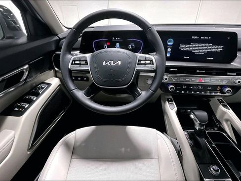 New 2025 Kia Telluride S image 20
