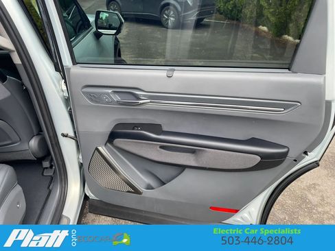 Used 2024 Kia EV9 Land AWD/4WD image 55