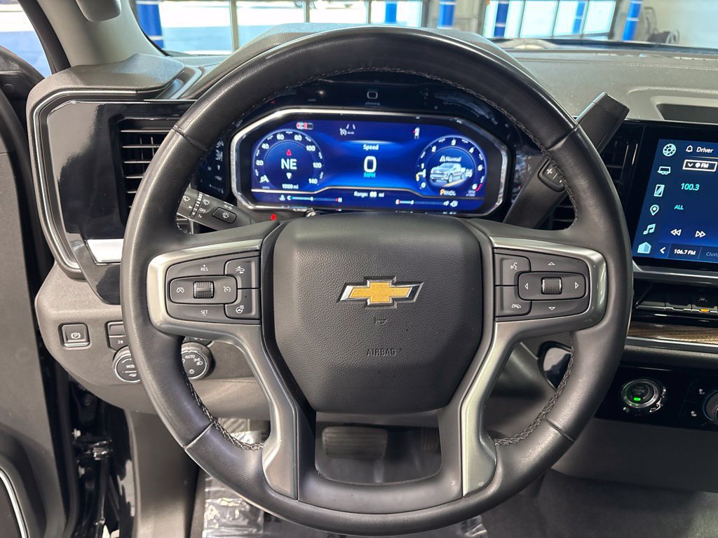 Used 2024 Chevrolet Silverado 1500 LT AWD/4WD image 12