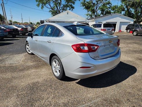 Used 2017 Chevrolet Cruze LT FWD image 6