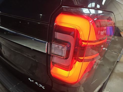 Used 2024 Ford Expedition Max Limited AWD/4WD image 35