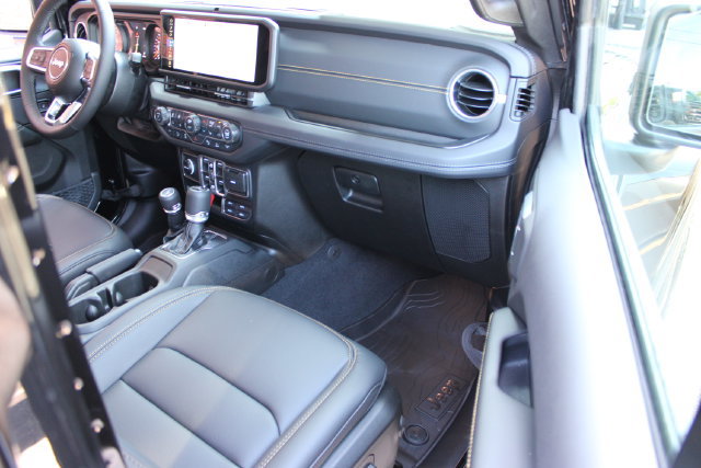 New 2026 Jeep Wrangler Unlimited Sahara AWD/4WD image 49
