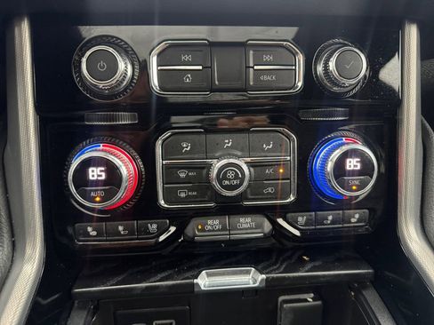 Used 2022 GMC Yukon Denali w/ Denali Premium Package image 22