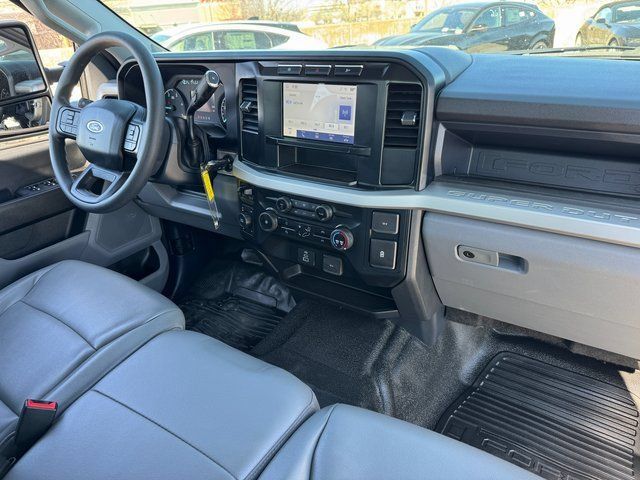 Used 2024 Ford F350 XL w/ Snow Plow/Camper Package AWD/4WD image 17