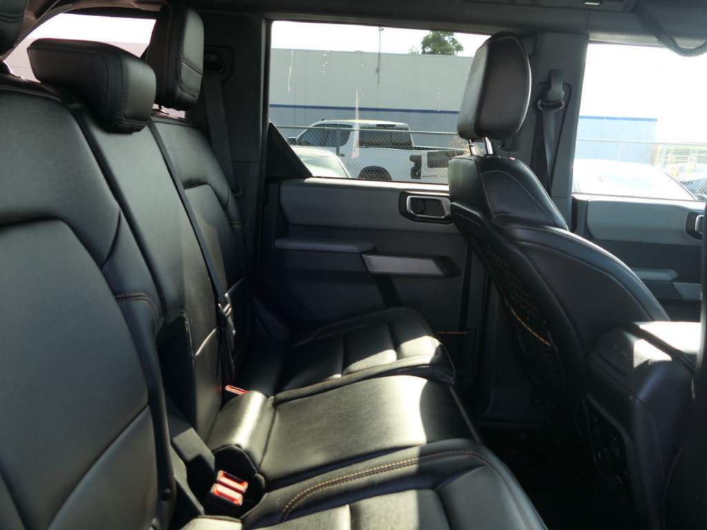 Used 2023 Ford Bronco Badlands w/ Sasquatch Package AWD/4WD image 25