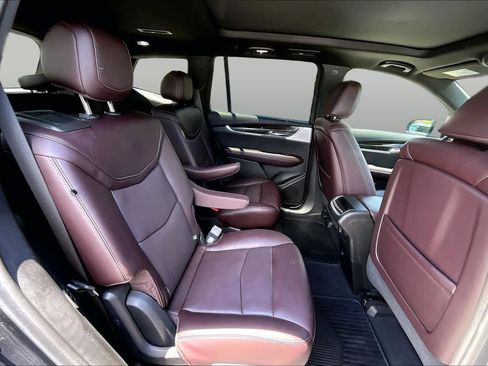 Used 2021 Cadillac XT6 Premium Luxury FWD image 20